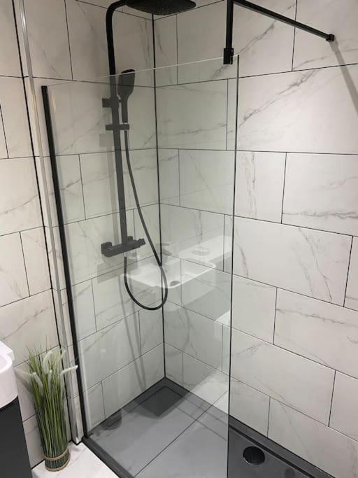 Perfectly Situated Luxury 2 Bedroom Apartment Glasgow Esterno foto