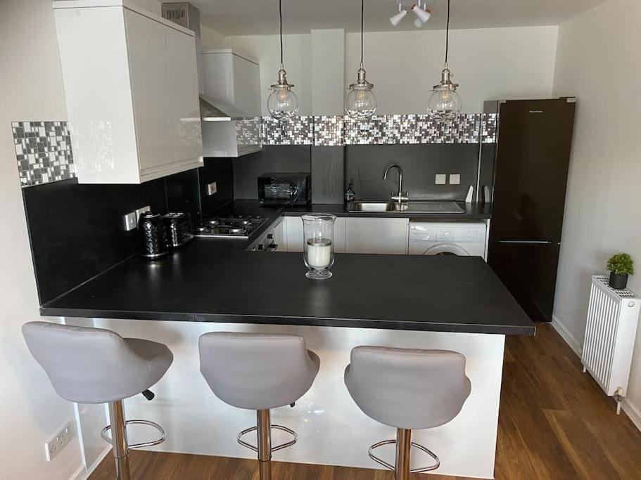 Perfectly Situated Luxury 2 Bedroom Apartment Glasgow Esterno foto