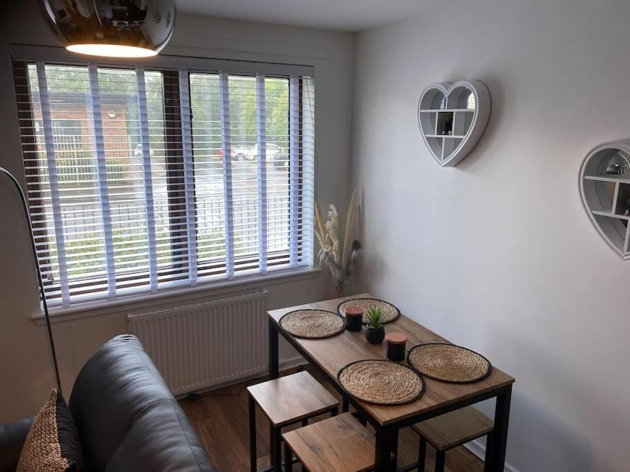 Perfectly Situated Luxury 2 Bedroom Apartment Glasgow Esterno foto